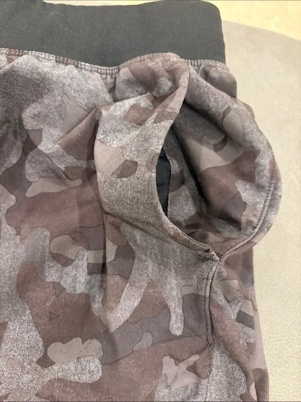 Men's Camo Athletic Shorts - Gray/Brown